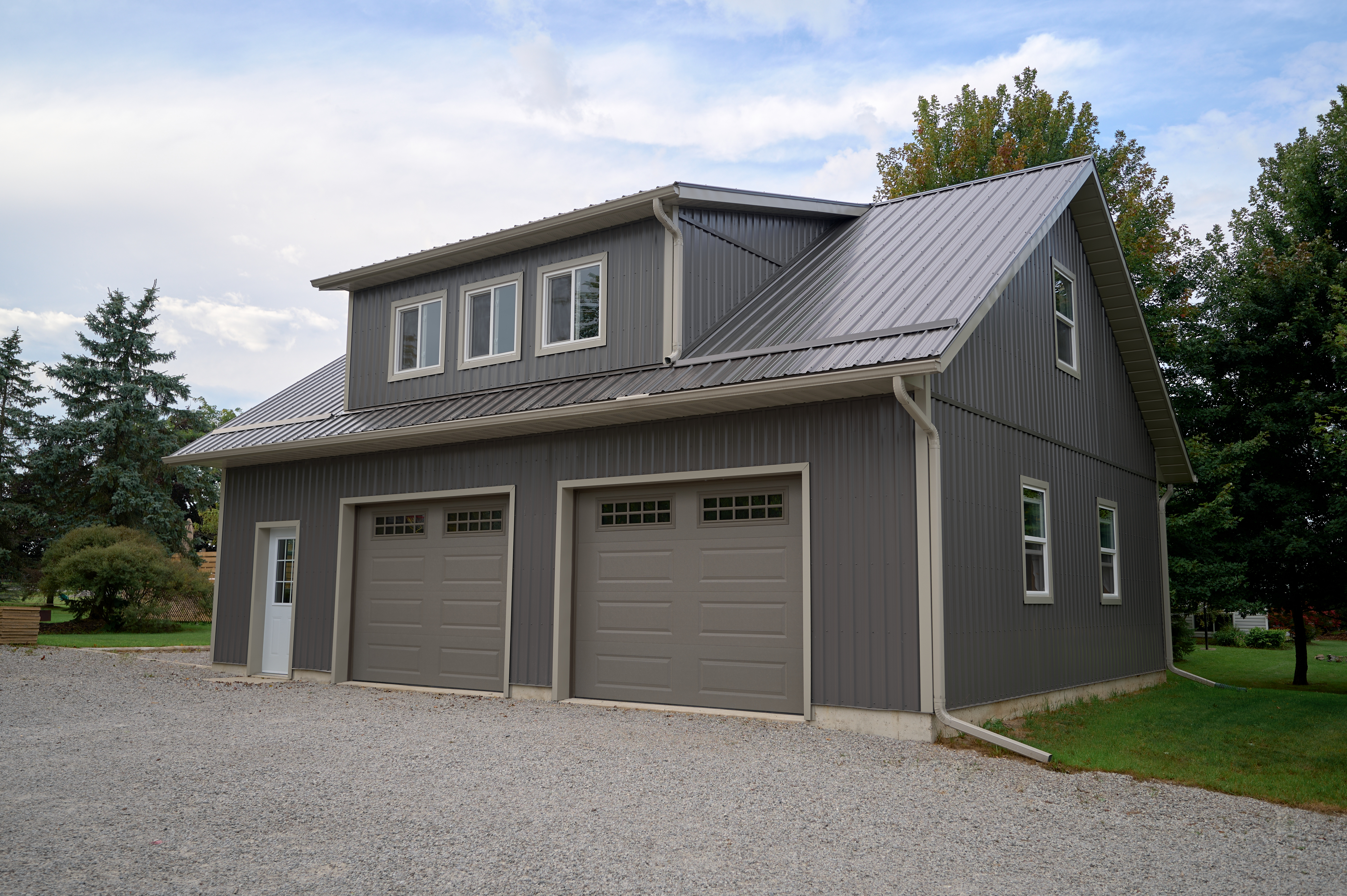 28' x 36' 1.5-Storey Garage